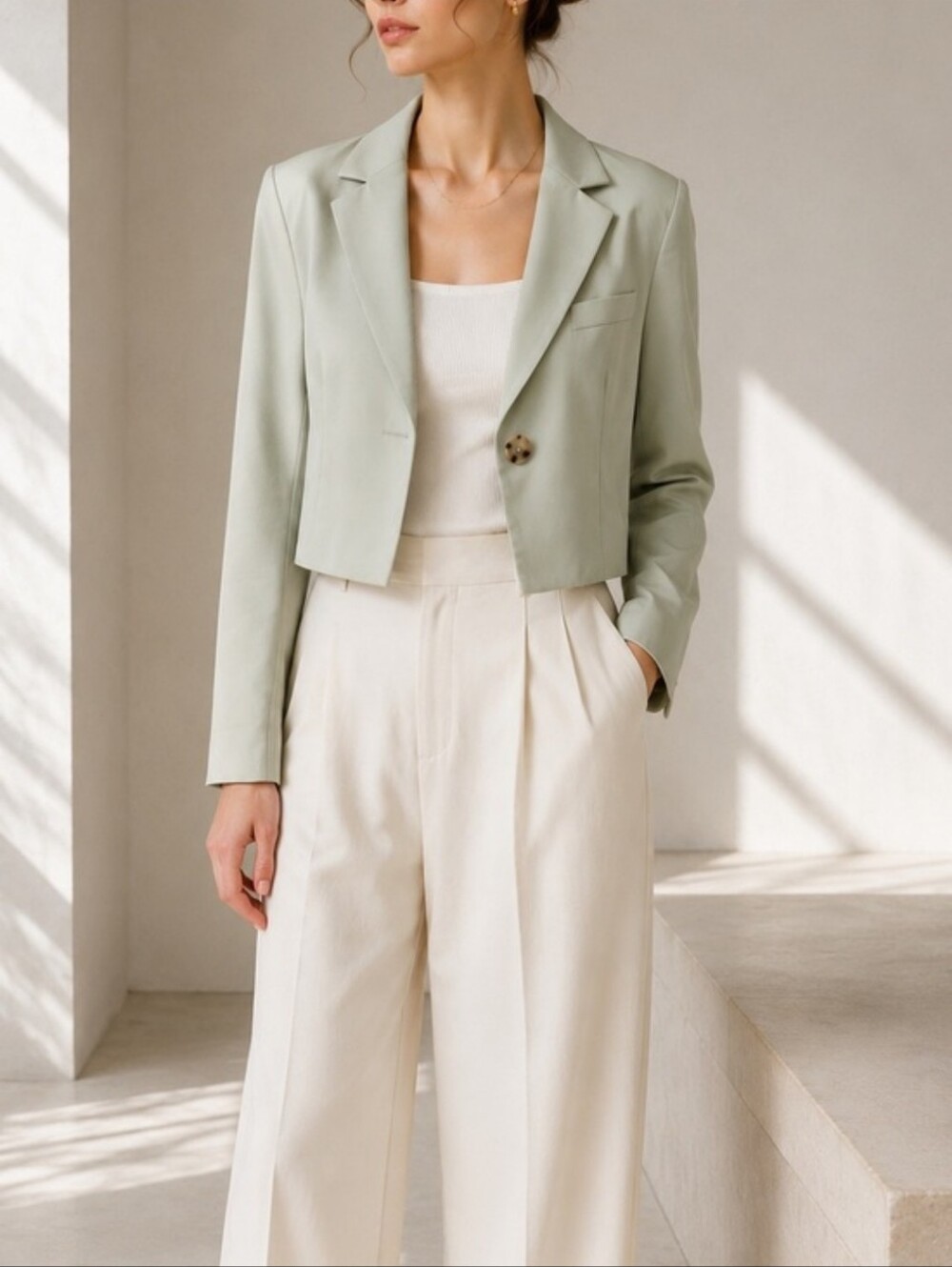 Avec Les Filles NWTs Cropped Blazer